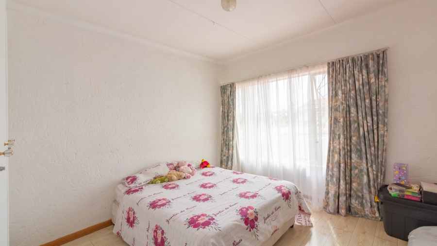 3 Bedroom Property for Sale in Kroonheuwel Free State